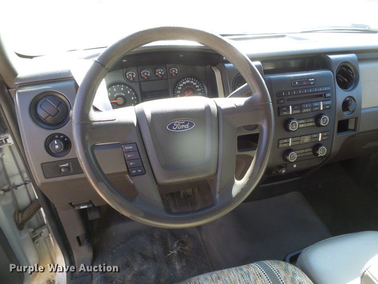 image for item DG0371 2010 Ford F150 XL pickup truck