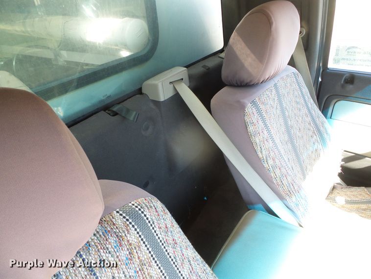 image for item DG0371 2010 Ford F150 XL pickup truck