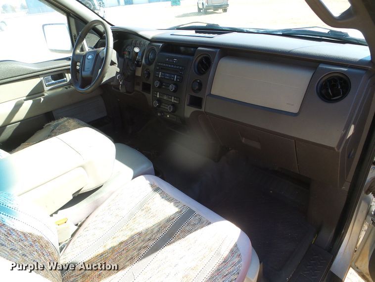 image for item DG0371 2010 Ford F150 XL pickup truck