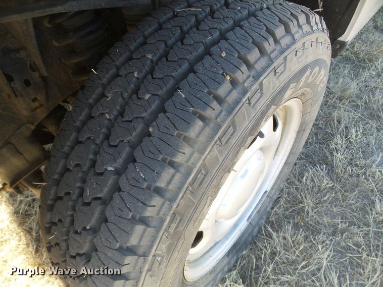 image for item DG0371 2010 Ford F150 XL pickup truck