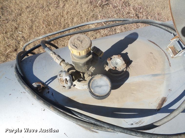 image for item DG0376 1975 propane tank