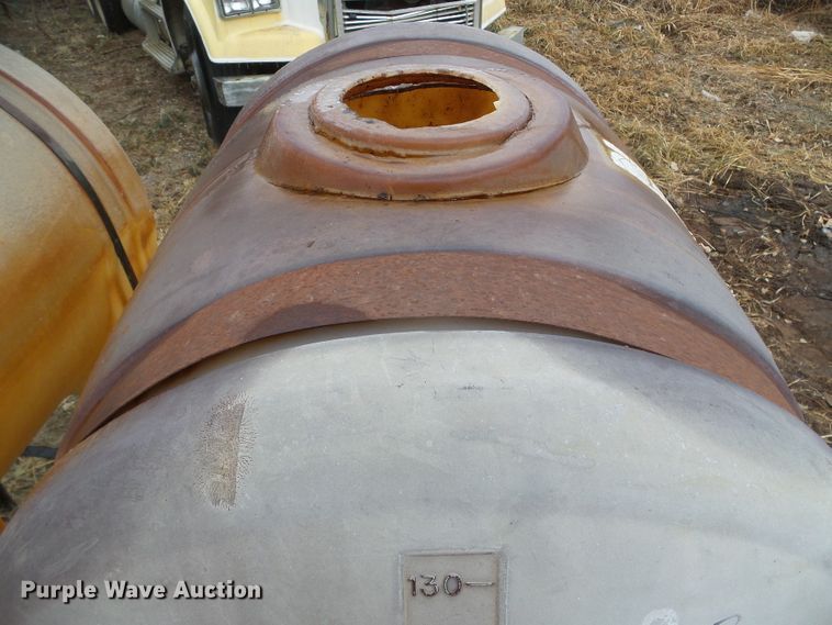 image for item DG0377 (2) poly tanks