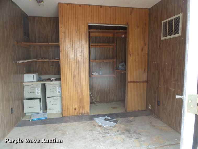 image for item DG0378 Oilfield doghouse