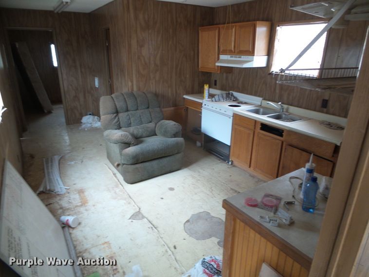 image for item DG0378 Oilfield doghouse