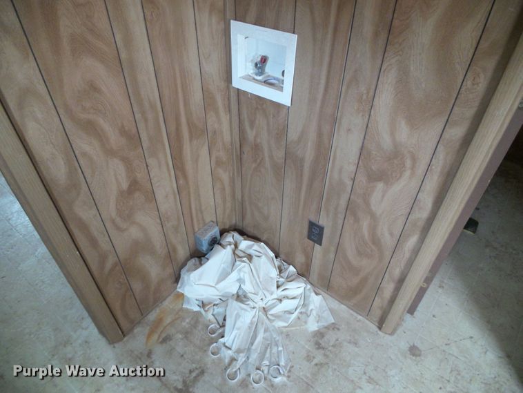 image for item DG0378 Oilfield doghouse