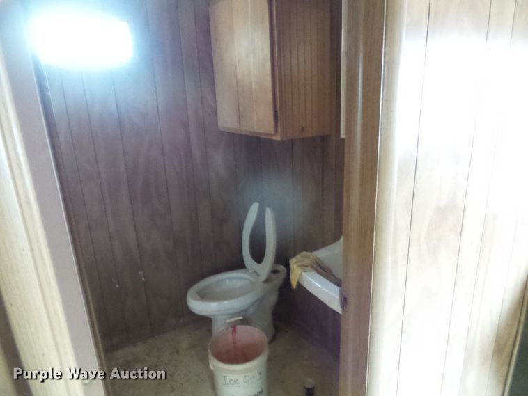 image for item DG0378 Oilfield doghouse