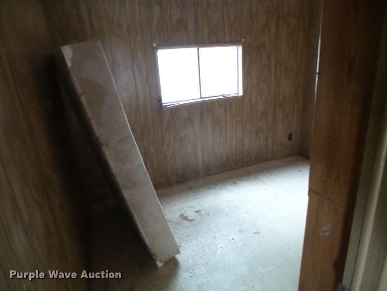 image for item DG0378 Oilfield doghouse