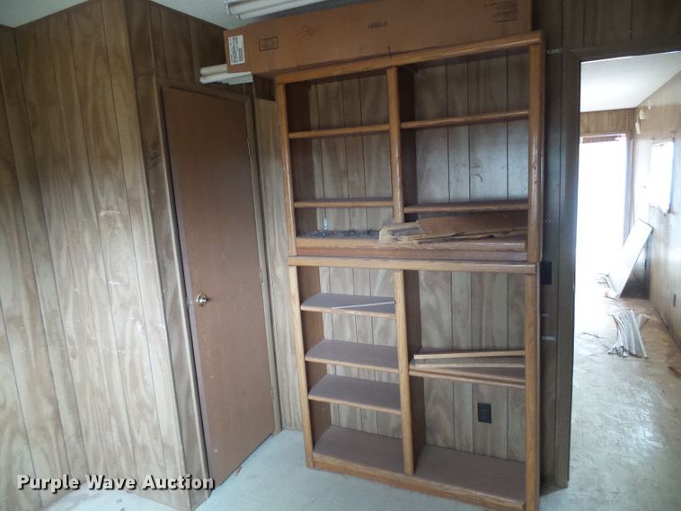 image for item DG0378 Oilfield doghouse