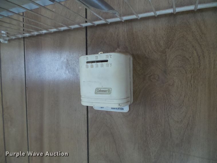 image for item DG0378 Oilfield doghouse