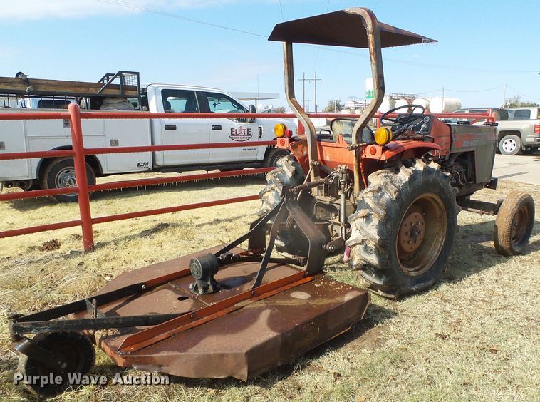 image for item DG0380 1990 Massey Ferguson 1035 tractor