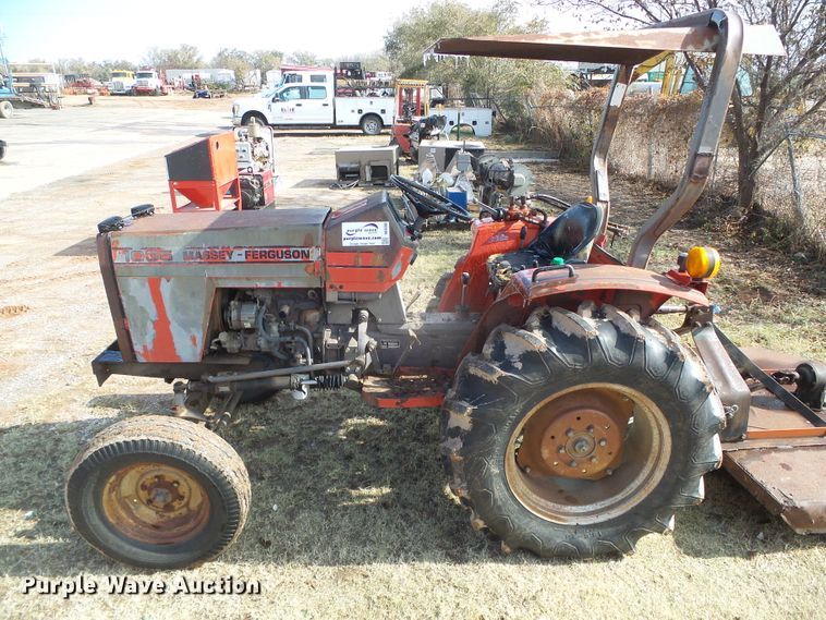 image for item DG0380 1990 Massey Ferguson 1035 tractor