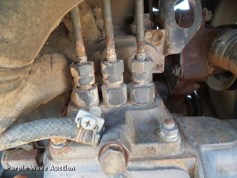 image for item DG0380 1990 Massey Ferguson 1035 tractor