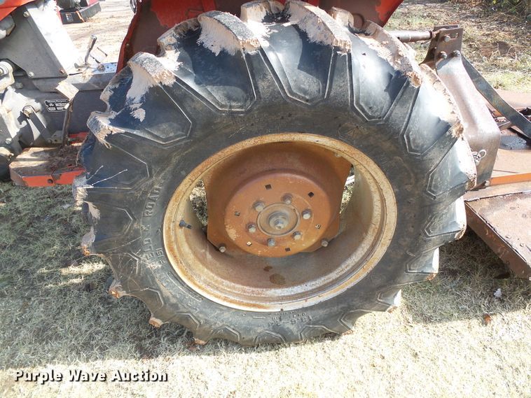 image for item DG0380 1990 Massey Ferguson 1035 tractor