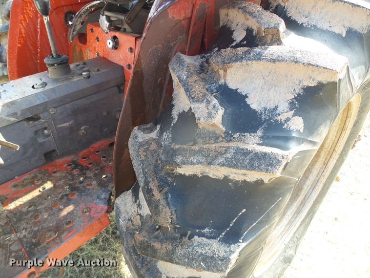 image for item DG0380 1990 Massey Ferguson 1035 tractor