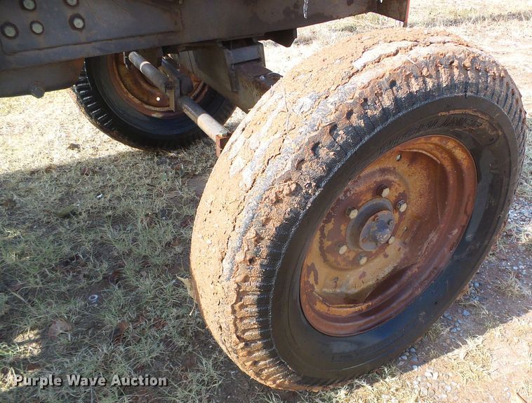 image for item DG0380 1990 Massey Ferguson 1035 tractor