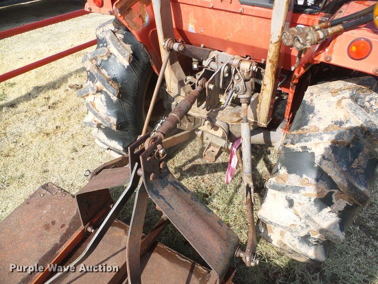 image for item DG0380 1990 Massey Ferguson 1035 tractor