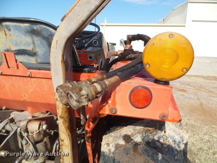 image for item DG0380 1990 Massey Ferguson 1035 tractor