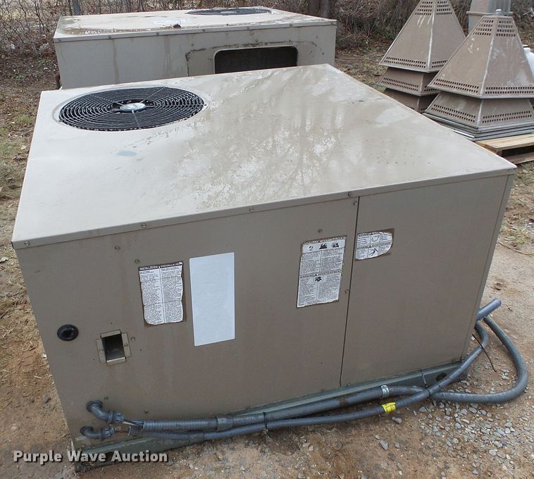 image for item DG0385 (2) Compak 10 AC units