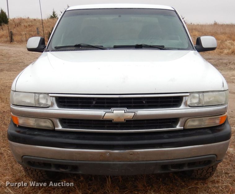 image for item DG5861 2001 Chevrolet Silverado 1500 Ext. Cab pickup truck