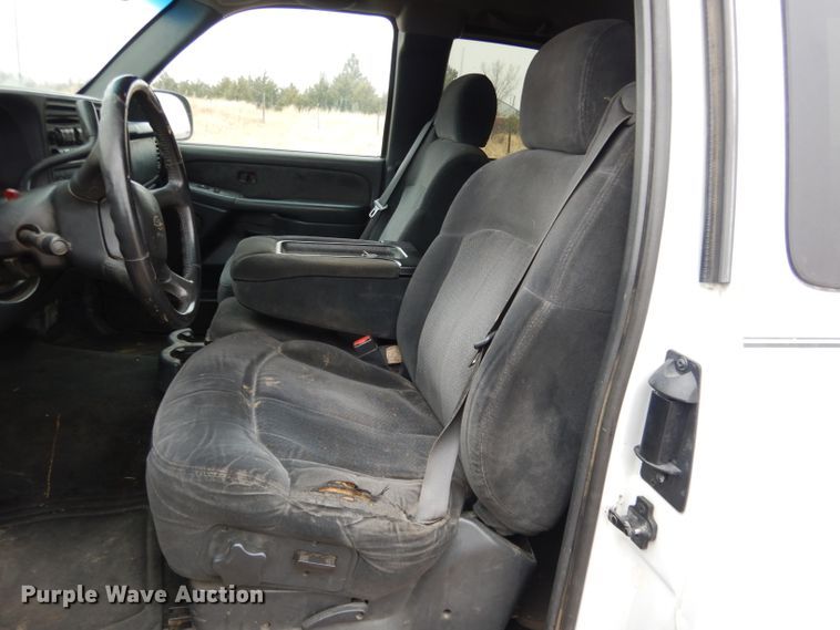 image for item DG5861 2001 Chevrolet Silverado 1500 Ext. Cab pickup truck