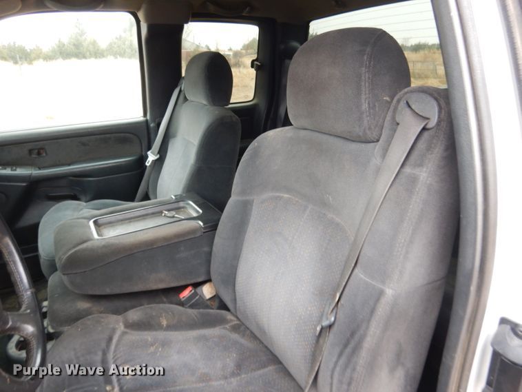 image for item DG5861 2001 Chevrolet Silverado 1500 Ext. Cab pickup truck