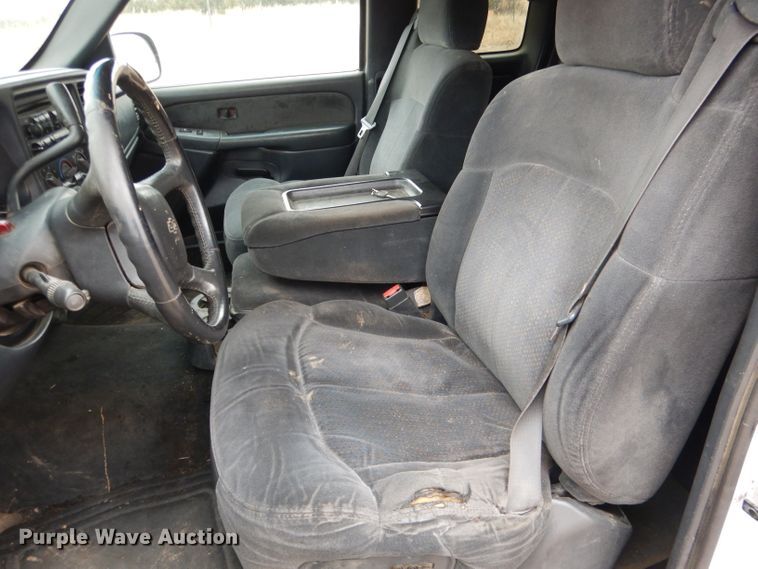 image for item DG5861 2001 Chevrolet Silverado 1500 Ext. Cab pickup truck