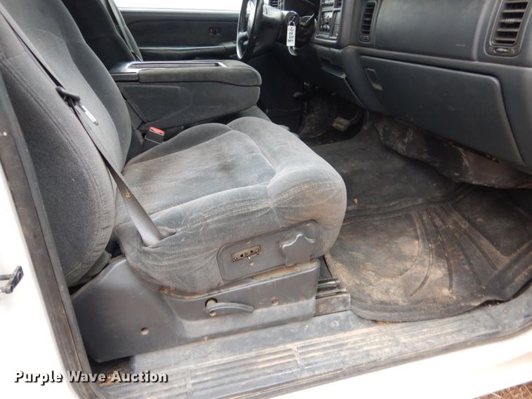 image for item DG5861 2001 Chevrolet Silverado 1500 Ext. Cab pickup truck