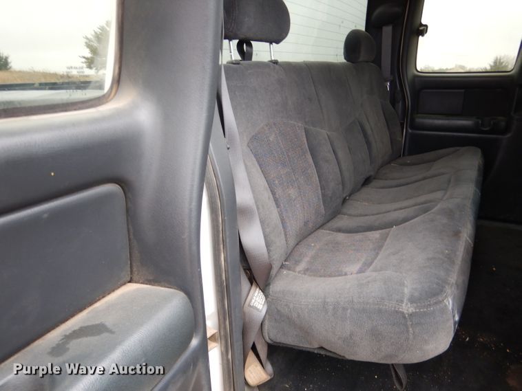 image for item DG5861 2001 Chevrolet Silverado 1500 Ext. Cab pickup truck