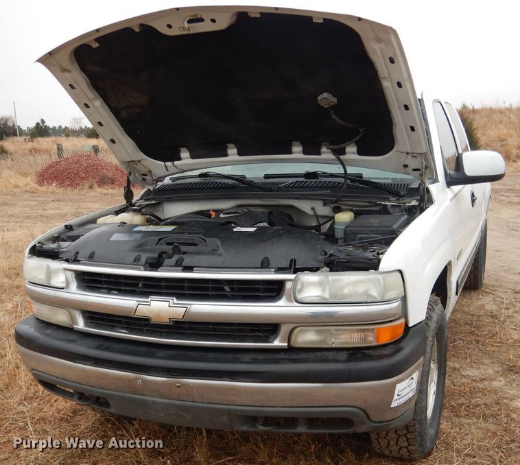 image for item DG5861 2001 Chevrolet Silverado 1500 Ext. Cab pickup truck