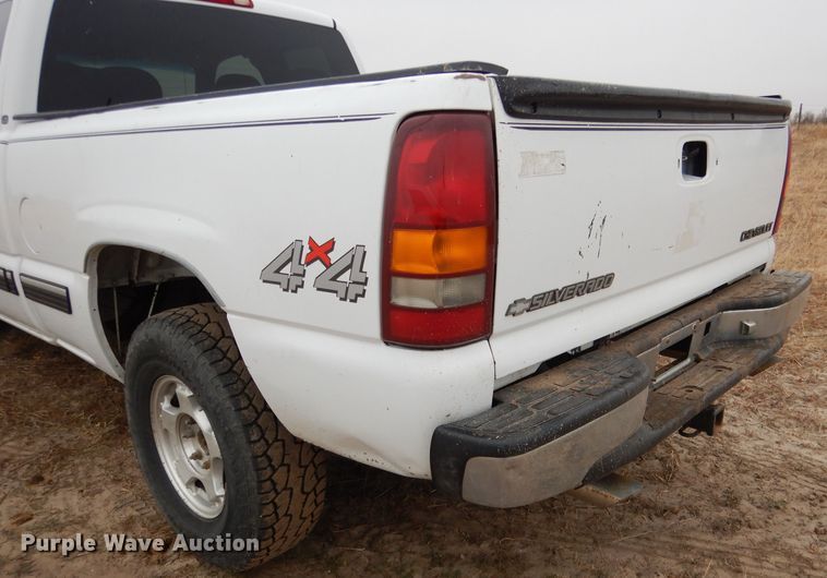 image for item DG5861 2001 Chevrolet Silverado 1500 Ext. Cab pickup truck