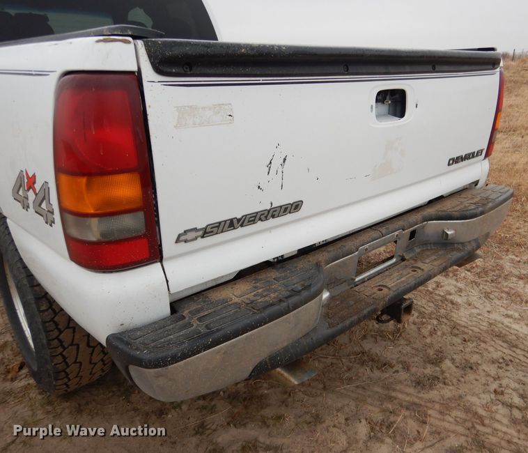 image for item DG5861 2001 Chevrolet Silverado 1500 Ext. Cab pickup truck