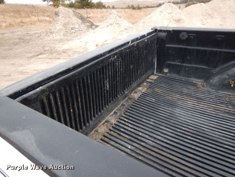 image for item DG5861 2001 Chevrolet Silverado 1500 Ext. Cab pickup truck