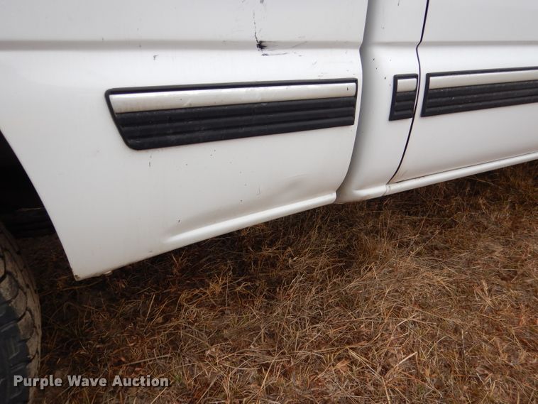 image for item DG5861 2001 Chevrolet Silverado 1500 Ext. Cab pickup truck