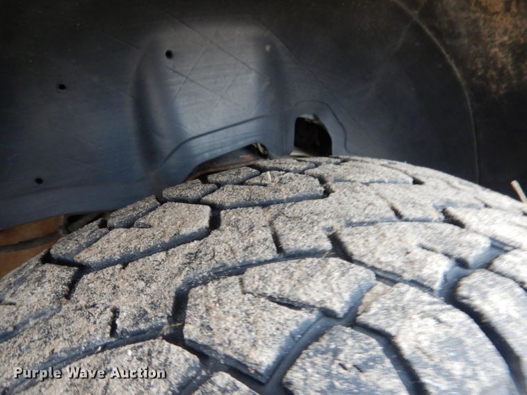 image for item DG5861 2001 Chevrolet Silverado 1500 Ext. Cab pickup truck