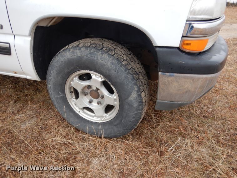 image for item DG5861 2001 Chevrolet Silverado 1500 Ext. Cab pickup truck