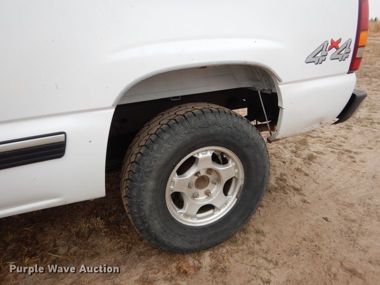 image for item DG5861 2001 Chevrolet Silverado 1500 Ext. Cab pickup truck