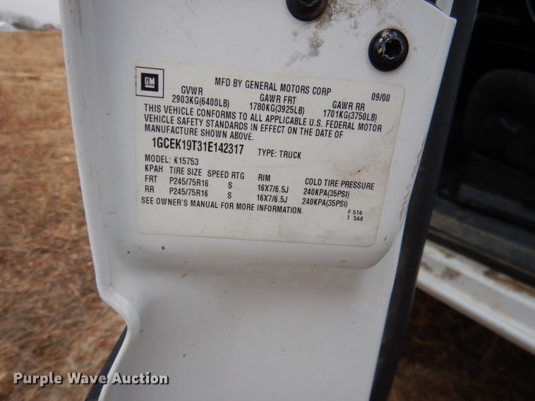 image for item DG5861 2001 Chevrolet Silverado 1500 Ext. Cab pickup truck