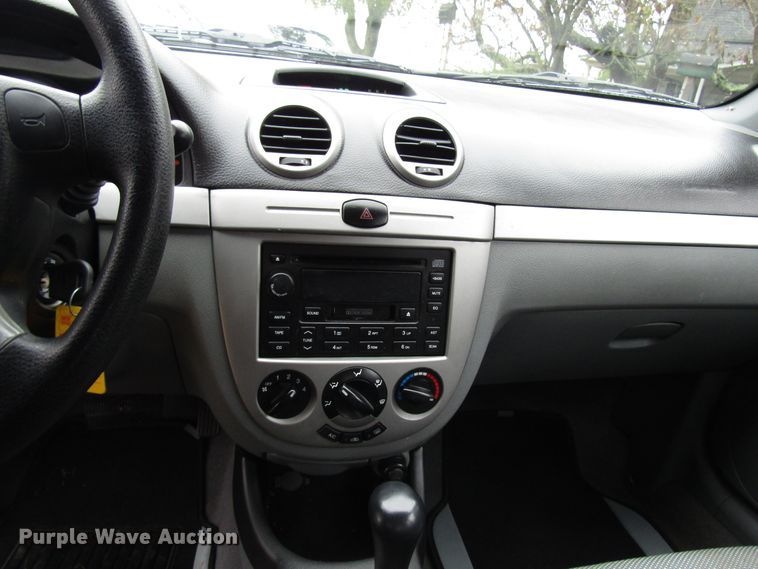 image for item DG6660 2006 Suzuki Reno