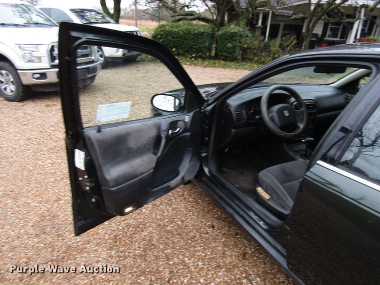 image for item DG6661 2000 Saturn LS