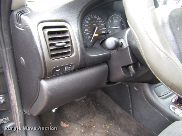 image for item DG6661 2000 Saturn LS