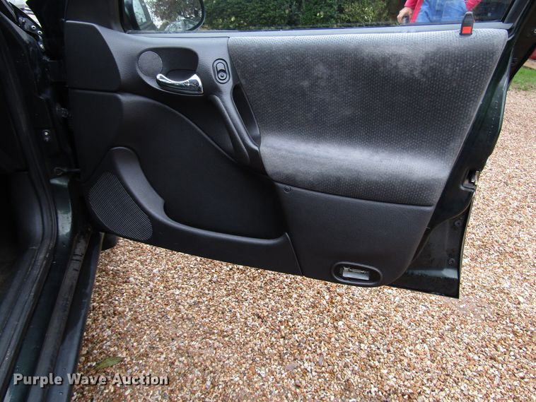 image for item DG6661 2000 Saturn LS