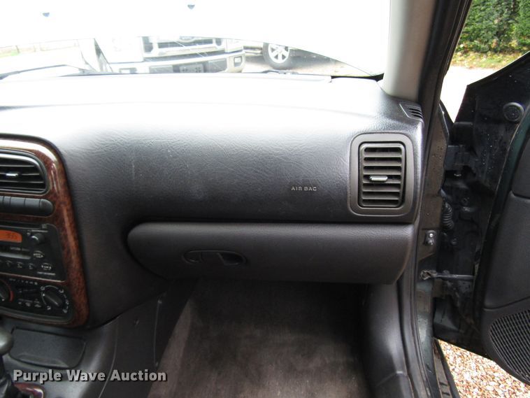 image for item DG6661 2000 Saturn LS