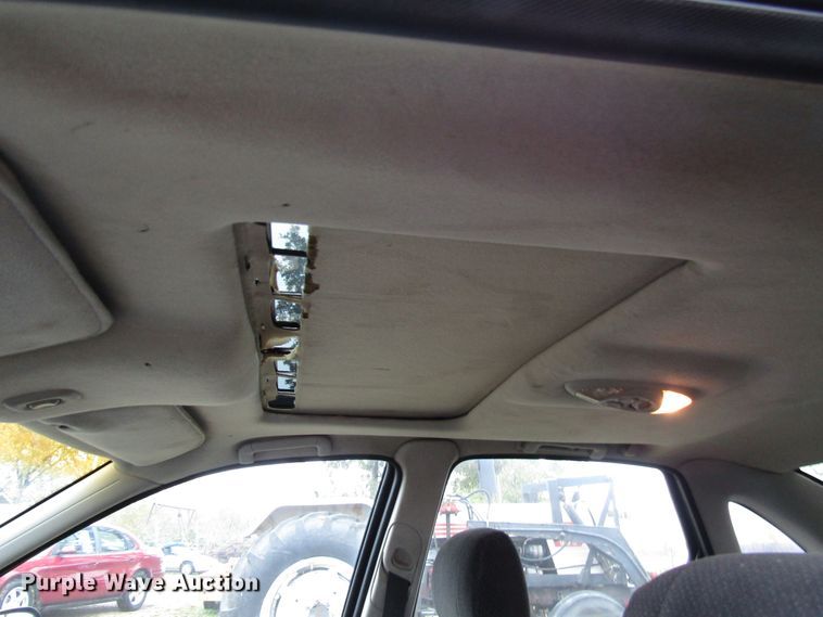 image for item DG6661 2000 Saturn LS