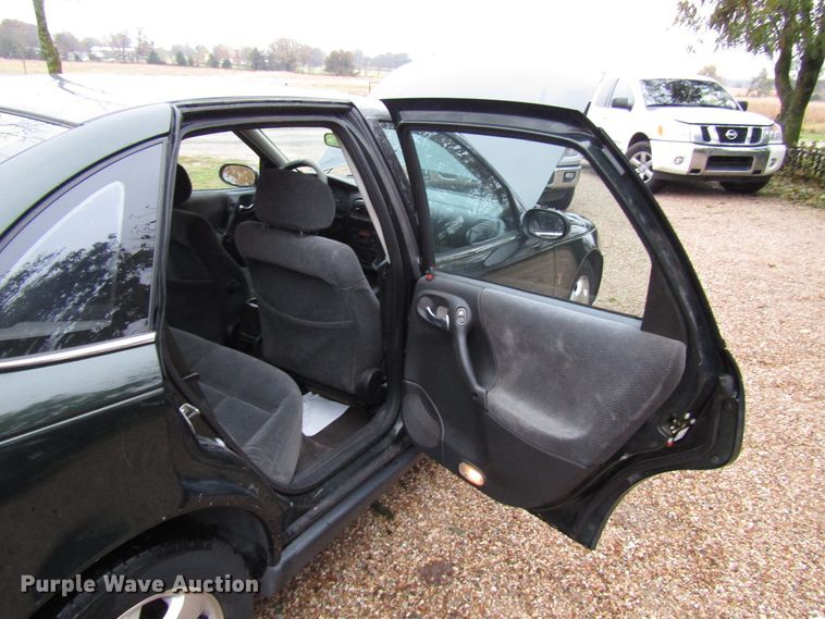 image for item DG6661 2000 Saturn LS