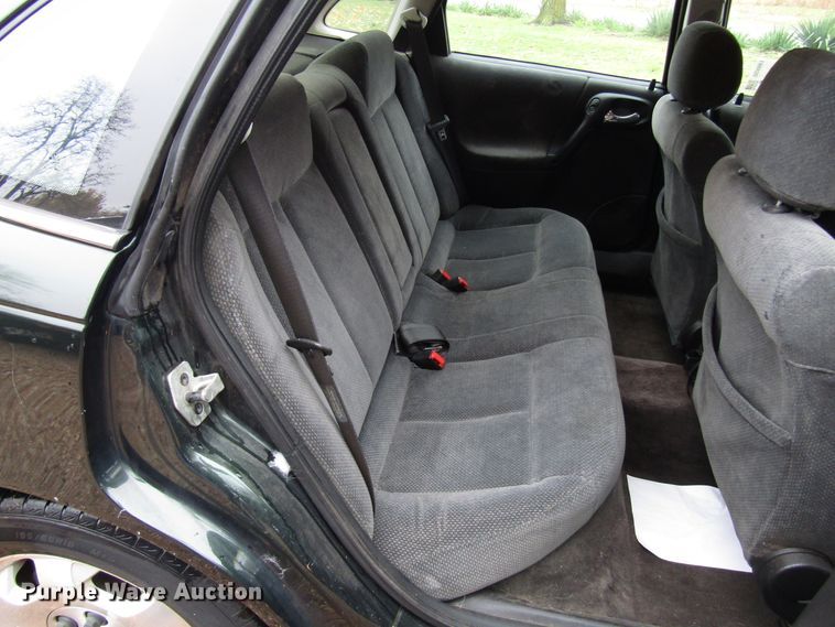 image for item DG6661 2000 Saturn LS