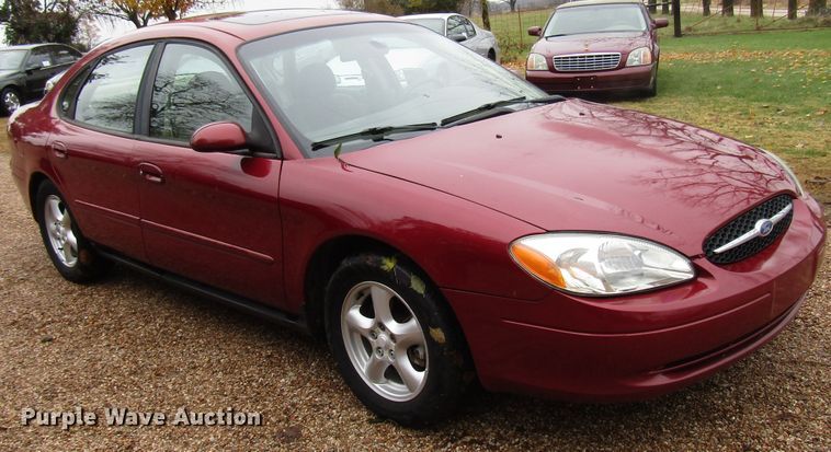 image for item DG6662 2002 Ford Taurus