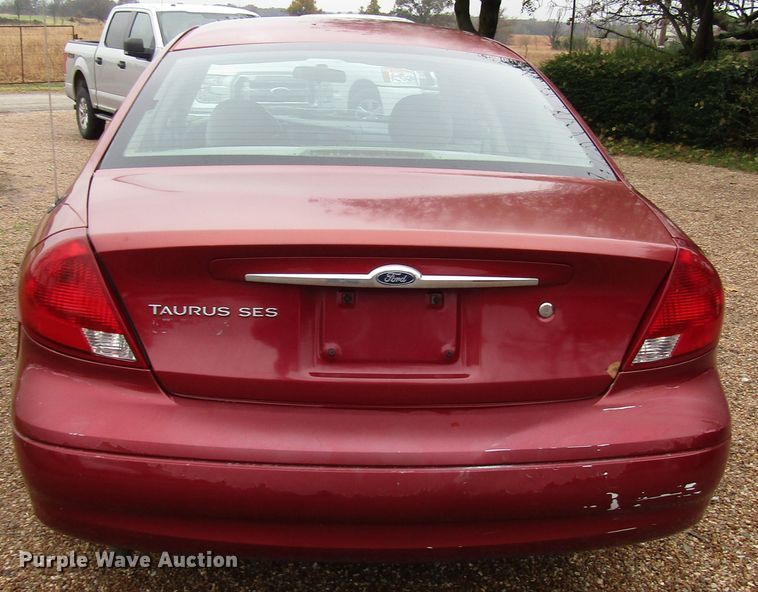 image for item DG6662 2002 Ford Taurus