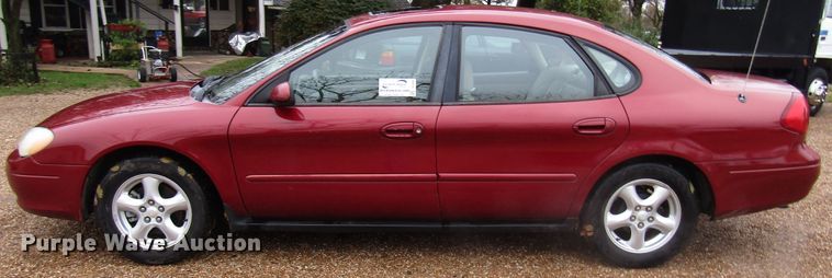 image for item DG6662 2002 Ford Taurus