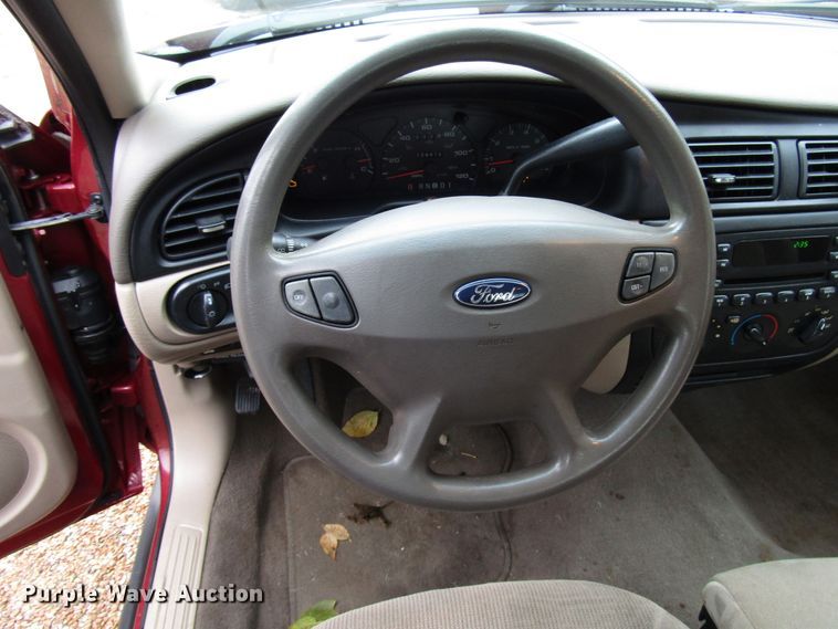 image for item DG6662 2002 Ford Taurus