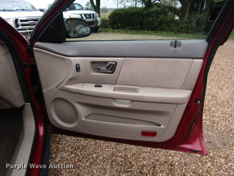 image for item DG6662 2002 Ford Taurus